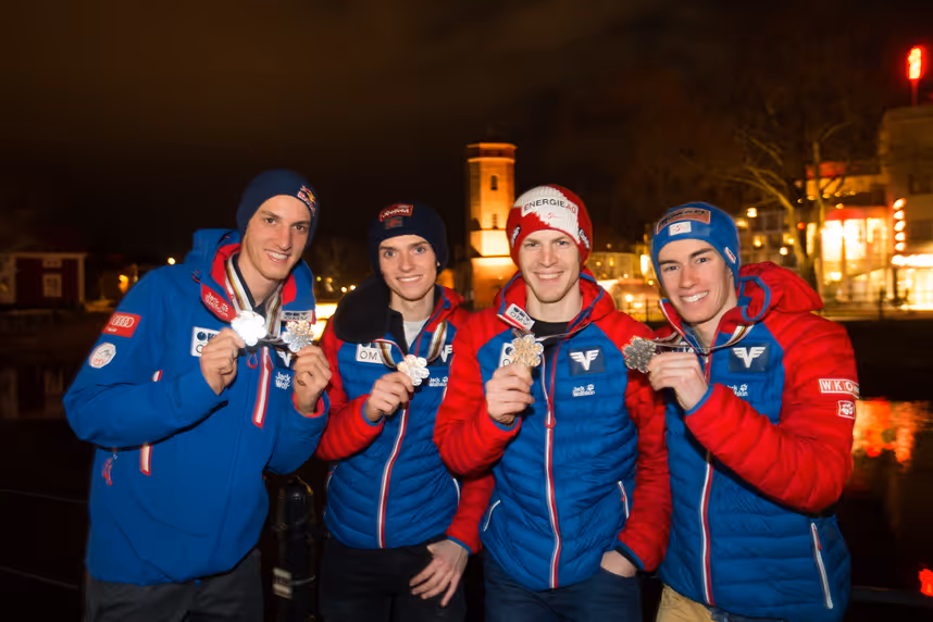 Silber im Teamspringen glänzte für die ÖSV-Adler wie Gold