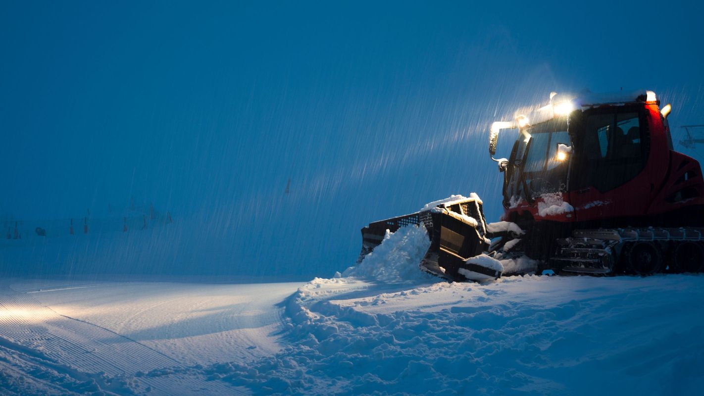 Mit Gesicht gegen Stahlseil von Pistenraupe geprallt: Skifahrerin bei Unfall in Sölden verletzt
