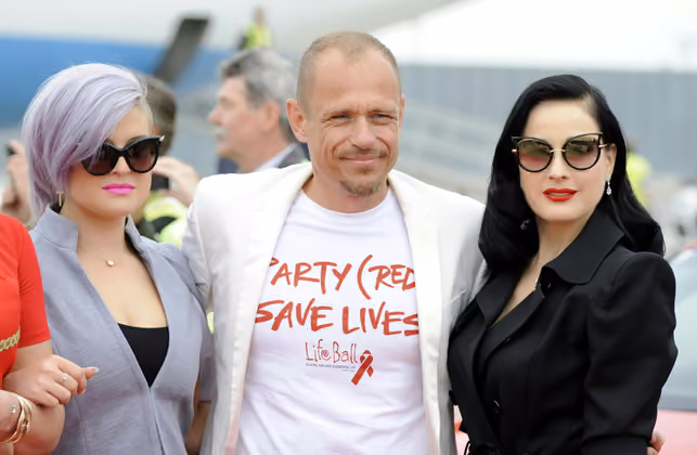 Organisator Gery Keszler holte Kelly Osbourne (l.) und Dita von Teese vergangenes Jahr persönlich vom Flughafen ab.