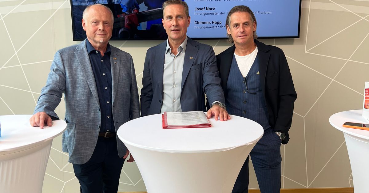 -Laufen-in-eine-W-ste-Tirols-Handwerk-und-Gewerbe-gehen-die-Lehrlinge-aus