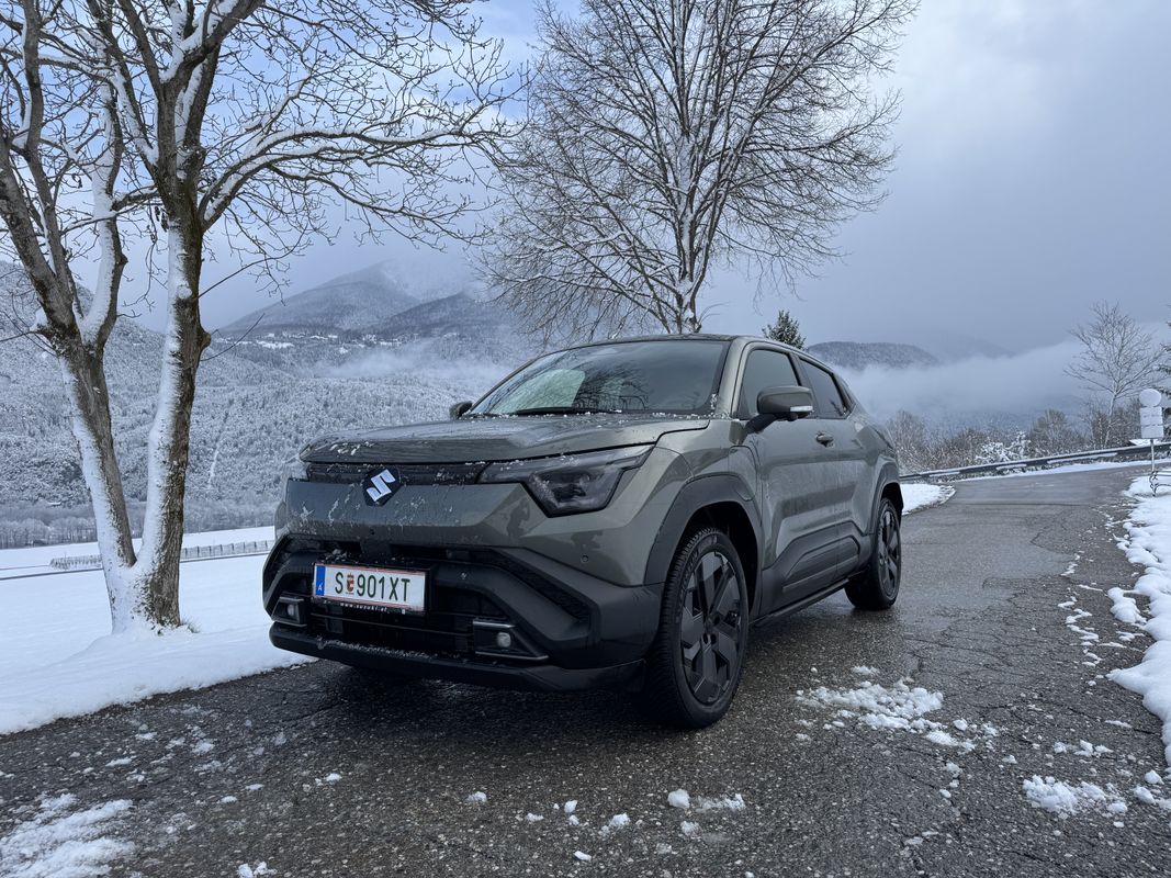 Suzuki e Vitara: Einer für die Stadt, den Schotter und die Steckdose