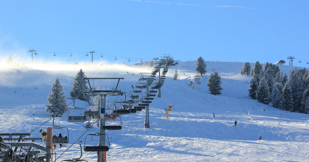Skiunfall-in-Gerlos-18-J-hriger-kam-von-Piste-ab-und-prallte-gegen-Baum