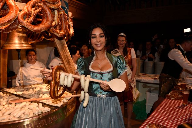 Stammgast bei der legendären Party: Moderatorin Verona Pooth.