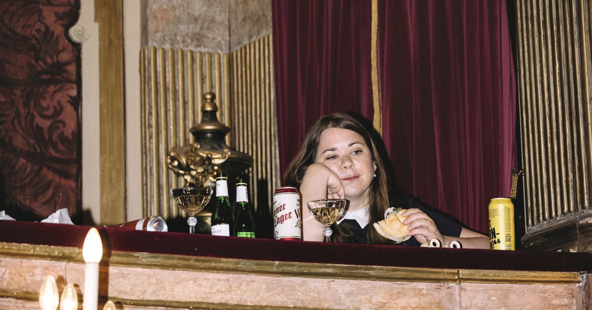 Feldforschung-bei-den-G-spritzen-Stefanie-Sargnagel-seziert-den-Opernball