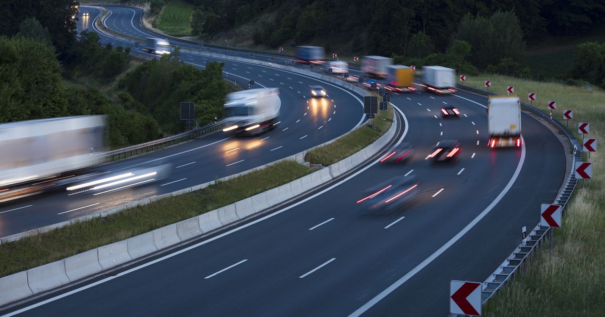 Tempo-Bremse für Lkw in der Nacht wackelt, Ministerium prüft 80er