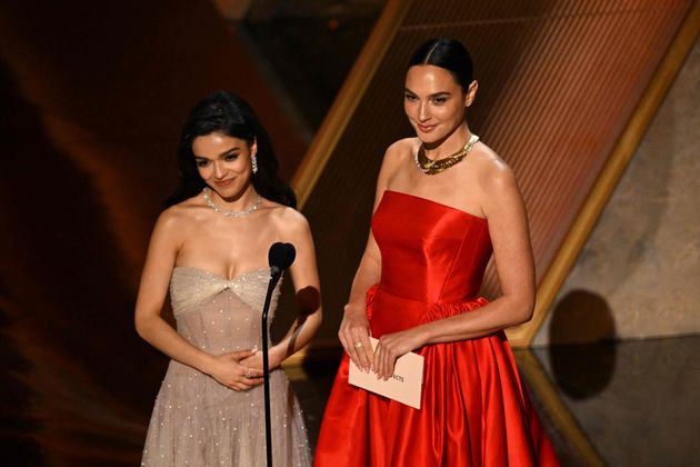Die israelische Schauspielerin Gal Gadot (re.) und US-Schauspielerin Rachel Zegler.