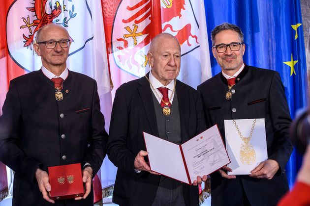 Verleihung Ehrenzeichen an Günther Lieder, ehemaliger Präsident der Israelitischen Kultusgemeinde für Tirol und Vorarlberg.