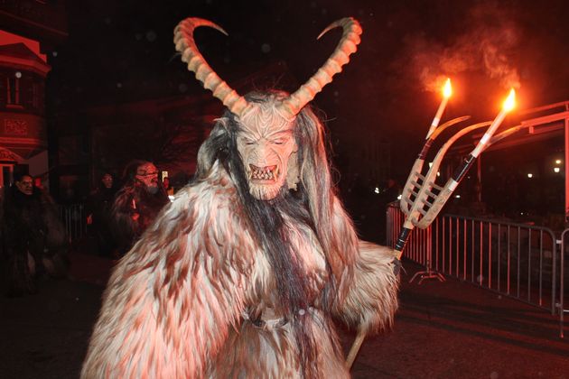 Kramsacher Bergtoifi beim Jubiläumslauf in Kössen.