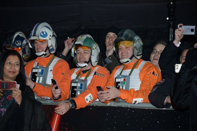 "Star Wars"-Fans warteten in der Kälte auf die Stars.