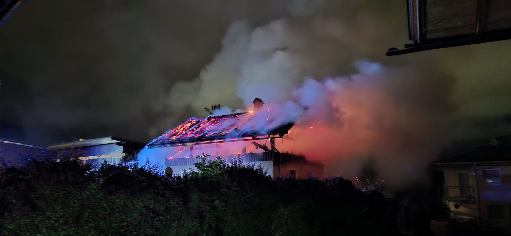 Firefighting operation in the early hours of the morning: the barn in Aldrans was destroyed by flames