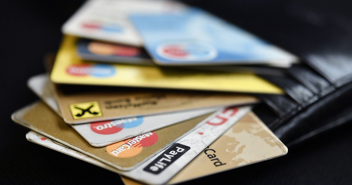 Bankomatkarten-in-Roppen-aus-Autos-gestohlen-und-zum-Einkaufen-verwendet