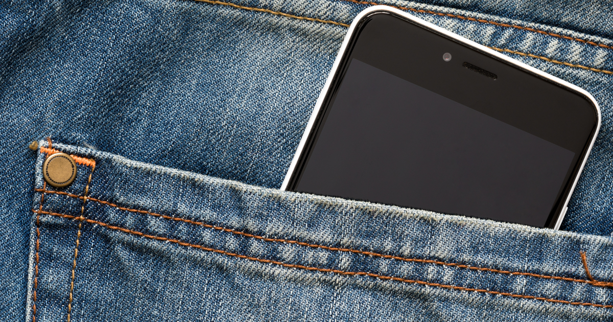 Frau-wollte-28-J-hrigem-in-Innsbruck-Smartphone-entrei-en