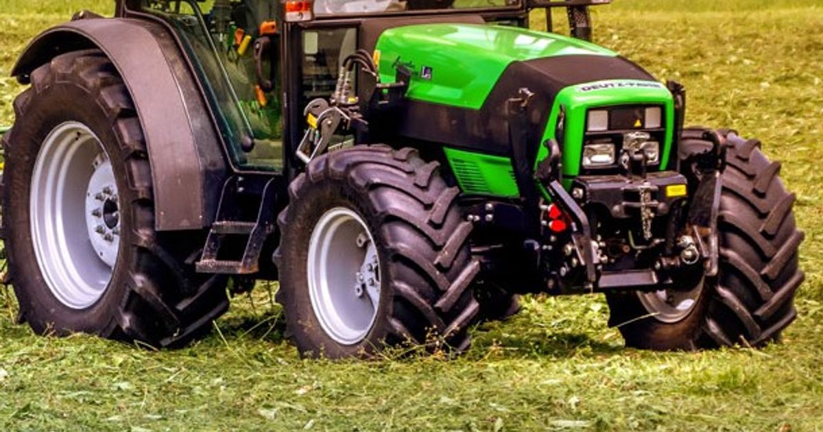 Frau-bei-Arbeiten-mit-Traktor-im-Pitztal-eingeklemmt-und-schwer-verletzt