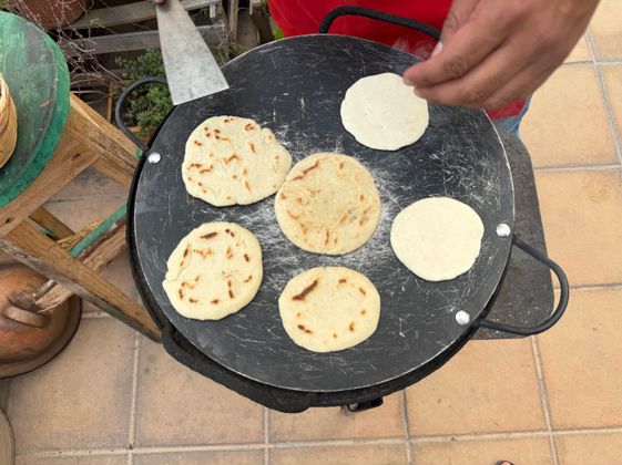 Selbstgemachte Mais-Tortillas für die Hauptspeise.