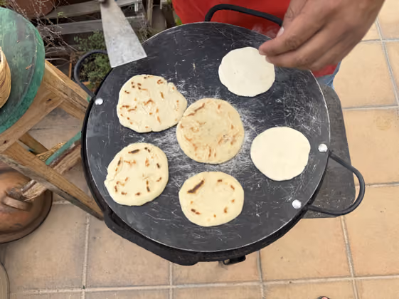 Selbstgemachte Mais-Tortillas für die Hauptspeise.