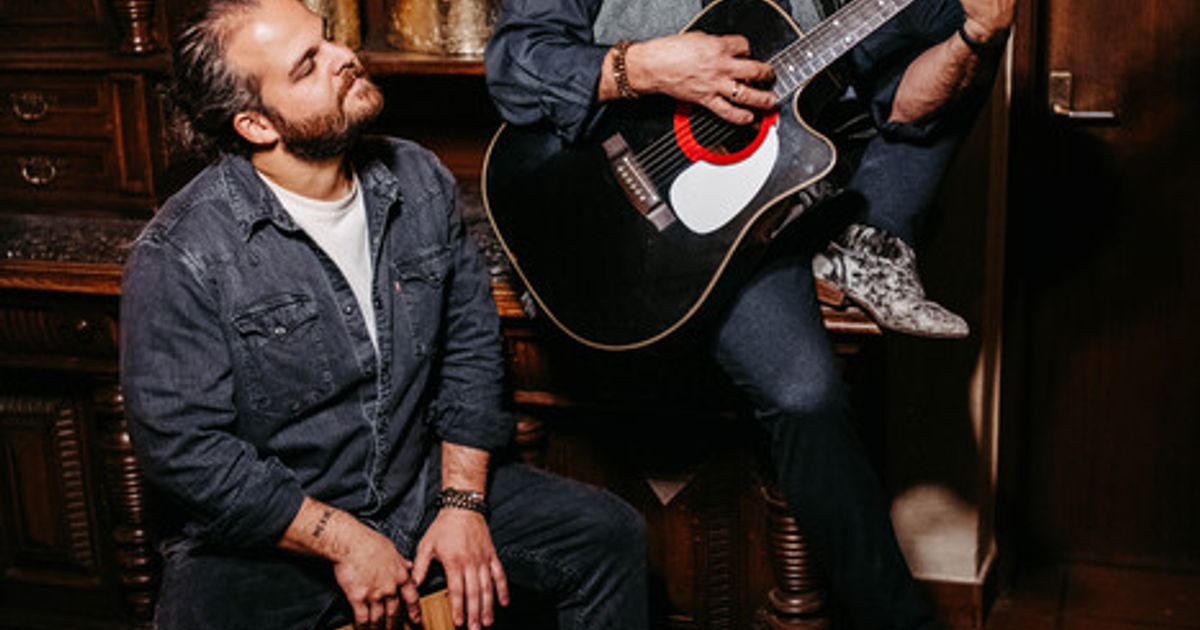 Auf-den-Spuren-von-Johnny-Cash-Tiroler-Duo-gibt-Konzert-hinter-Gittern