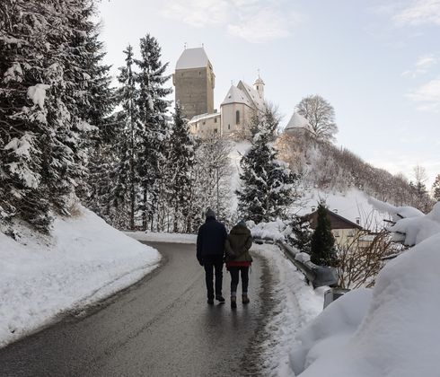 Neujahrs-Spaziergang zum Schloss Freundsberg, Schwaz.