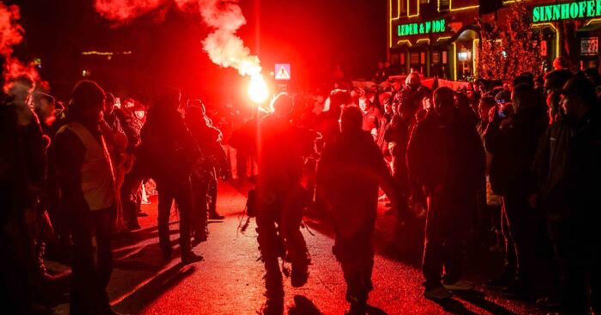 Fell-fing-Feuer-22-J-hriger-bei-Perchtenlauf-in-Kramsach-schwer-verletzt