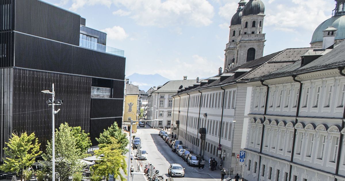 Teures-Miet-Motorrad-in-der-Innsbrucker-Innenstadt-gestohlen