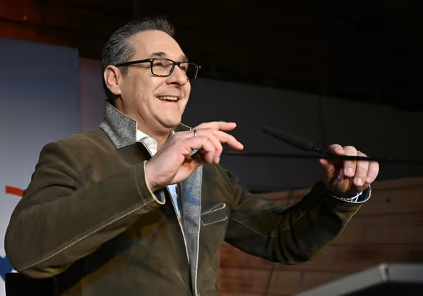 "Das ist meine Bestimmung." Heinz-Christian Strache, von höheren Mächten zum Comeback auserkoren.
