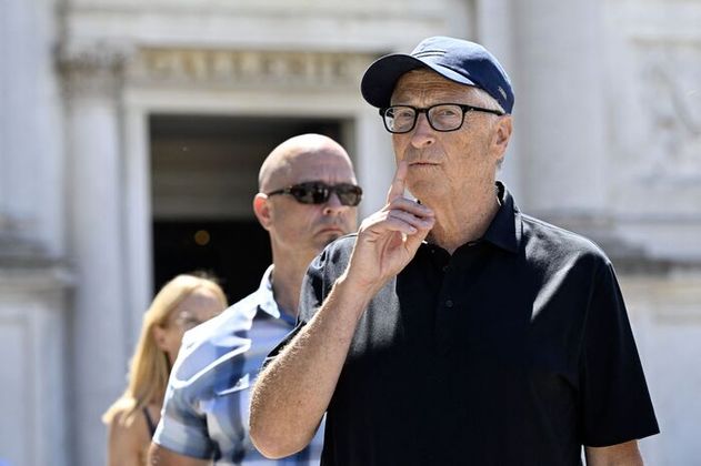 Bill Gates besucht die Galleria dell'Accademia in Venedig. Er ist ebenfalls ein prominenter Hochzeitsgast.