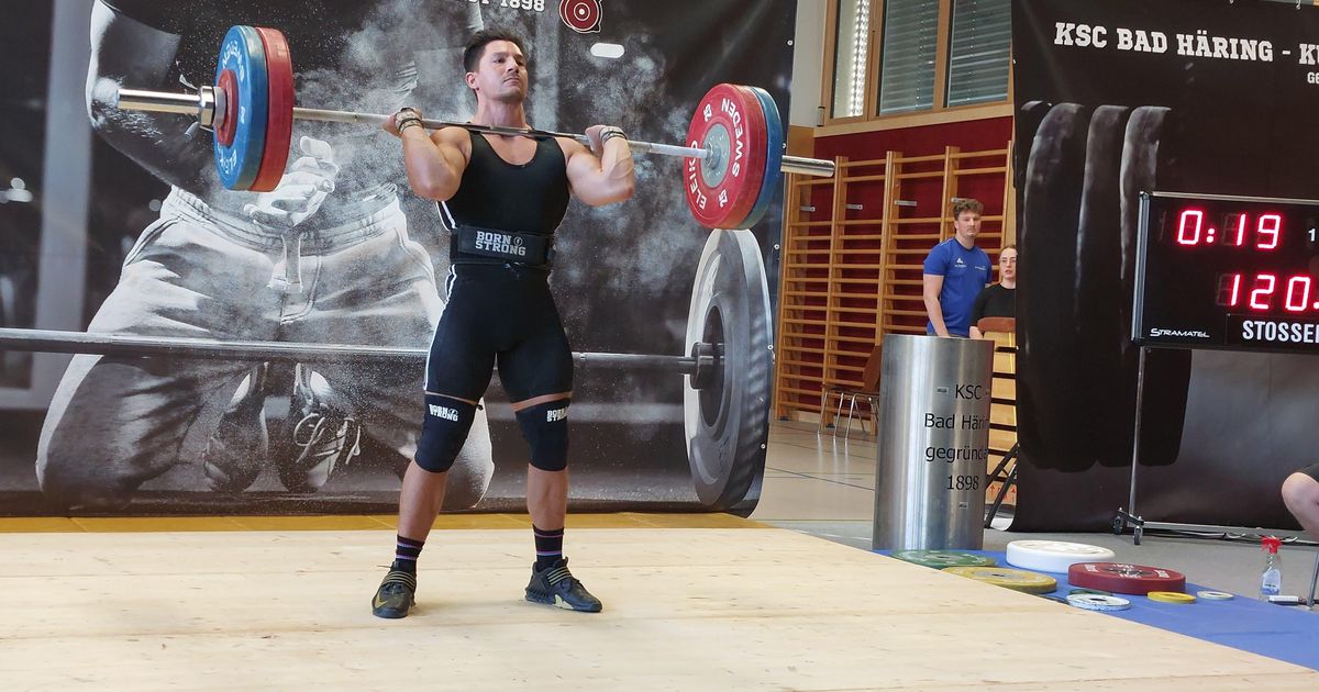 Zwischen-Skalpell-und-Hantelstange-Unfallchirurg-l-sst-die-Muskeln-spielen