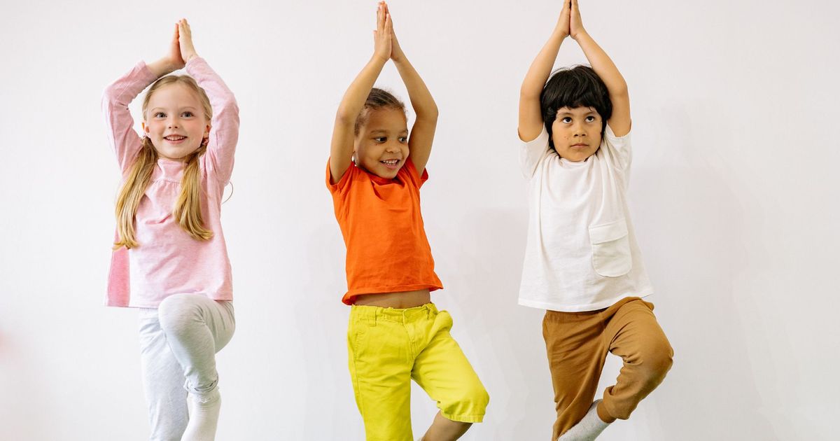 Einfach-mal-den-Pauseknopf-dr-cken-Wie-Kinder-von-Yoga-profitieren-k-nnen