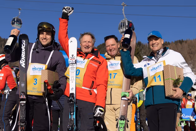 Das Siegerpodest: Jure Kosir (2. Platz), Jubilar Franz Klammer, Sieger Patrick Ortlieb und Armin Assinger (3. Platz).