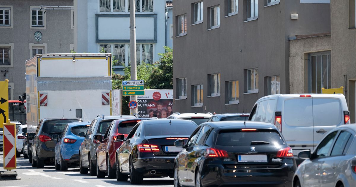Mehr-als-die-H-lfte-der-Tiroler-leidet-unter-L-rm-Stra-enverkehr-ist-die-gr-te-Belastung