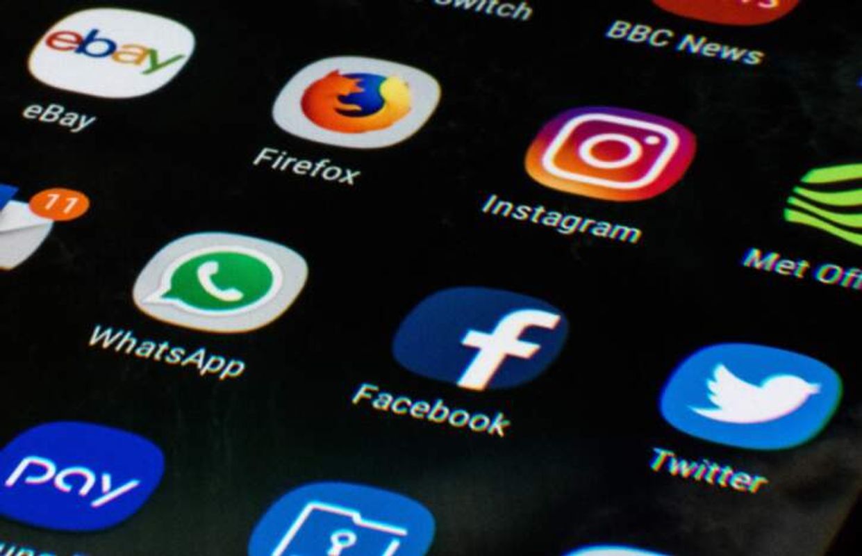 Kanada will Social Media für Unter-16-Jährige verbieten