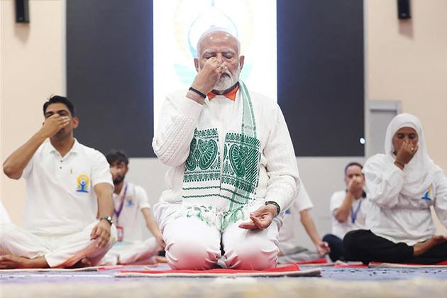 Auch Indiens Prime Minister Narendra Modi macht mit.