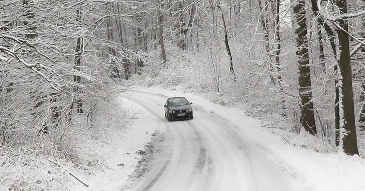 Gut-zu-wissen-Das-passiert-wenn-man-bei-Schnee-mit-Sommerreifen-einen-Unfall-hat
