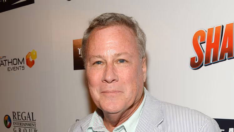 21. Juli: John Heard (✝ 72) | Der US-Schauspieler war in mehr als hundert Film- und Fernsehproduktionen zu sehen, darunter "Die Akte" oder die "Kevin allein zu Haus"-Reihe, wo er Kevins Vater spielte. Er starb wenige Tage nach einer kleineren Rücken-OP an einem Herzinfarkt.