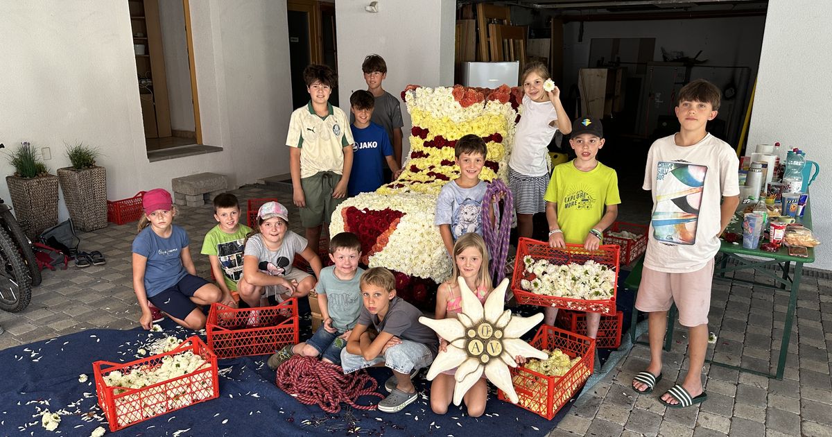 Alpenvereinsjugend-setzt-beim-Blumencorso-in-Kirchberg-auf-Nachhaltigkeit