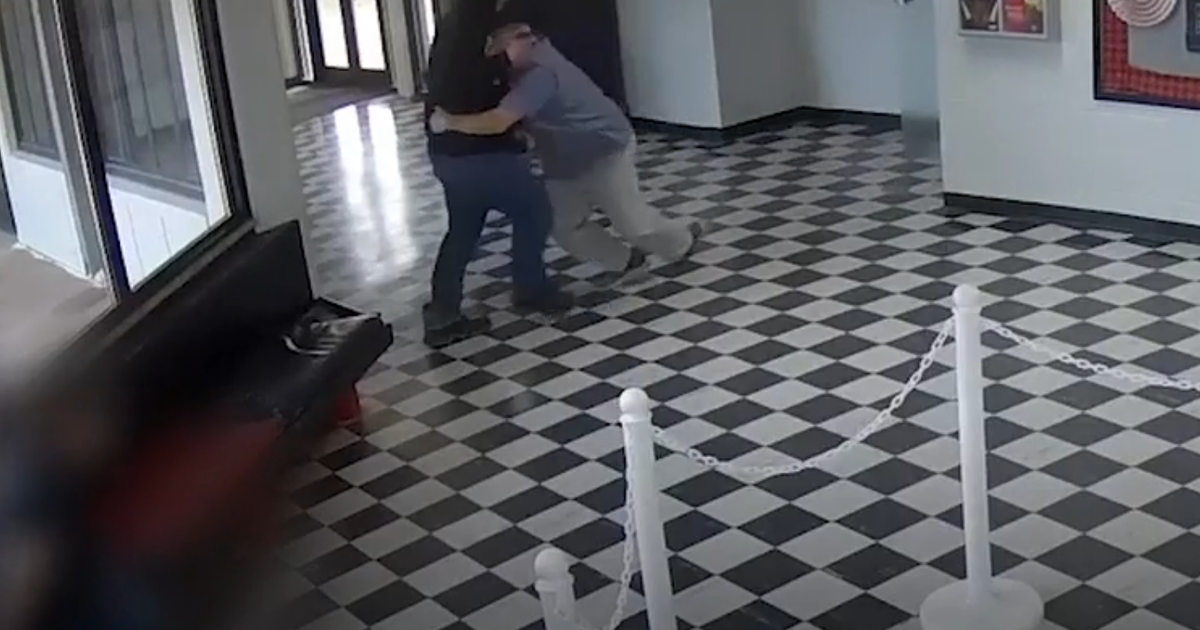 Heldenhafter-Schulleiter-entwaffnete-Sch-tzen-an-amerikanischer-Highschool