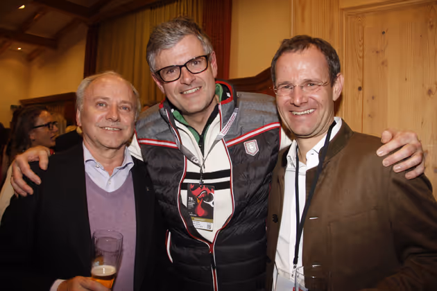Einkehrschwung im Rasmushof: Kitzbühels WK-Obmann und Unternehmer Klaus Lackner, Kitzbühels Bürgermeister Klaus Winkler und Manfred Pletzer (v. l.)