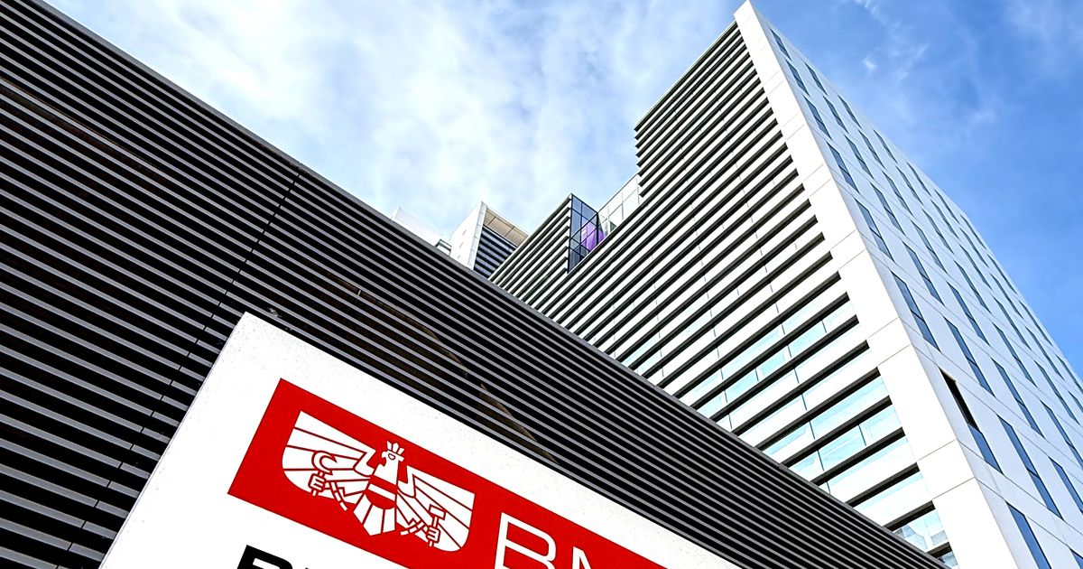 Finanzminister-zeigt-Landeck-und-Protest-aus-Tirol-die-kalte-Schulter