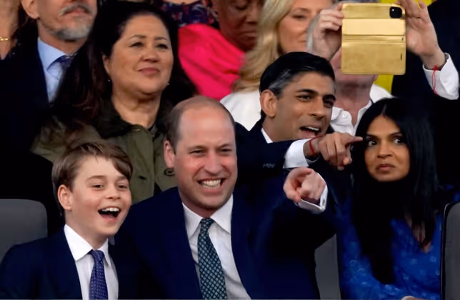 "Schau mal!": Prinz George und Papa Prinz William amüsierten sich königlich.