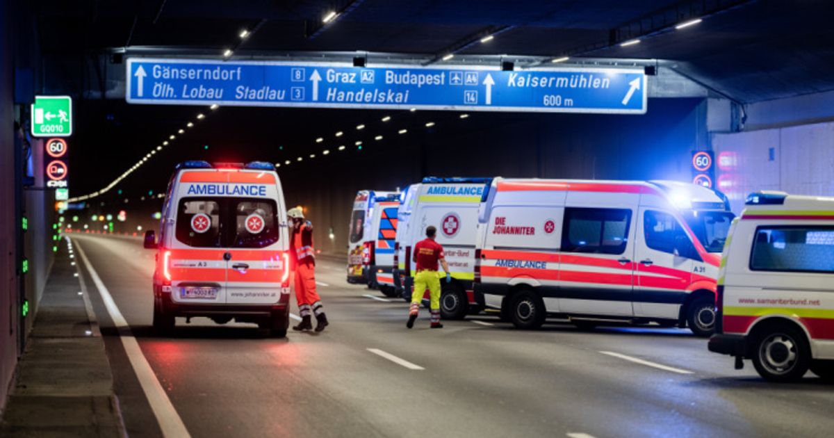 Seit-65-Jahren-Verkehrsunfallstatistik-mit-87-300-Toten