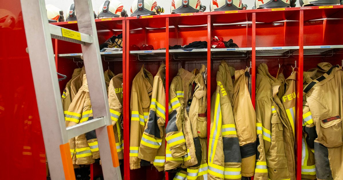 Feuer-bei-Gasthof-in-Pettneu-G-ste-l-schten-den-Brand