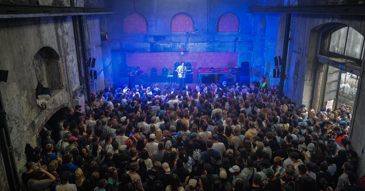 Nur-noch-wenige-Events-m-glich-Wie-es-mit-der-Kultur-in-St-Bartlm-weitergeht