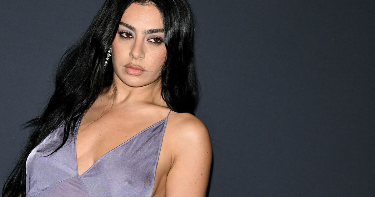 Bra-u-t-sagt-Ja-Britischer-Popstar-Charli-XCX-hat-geheiratet