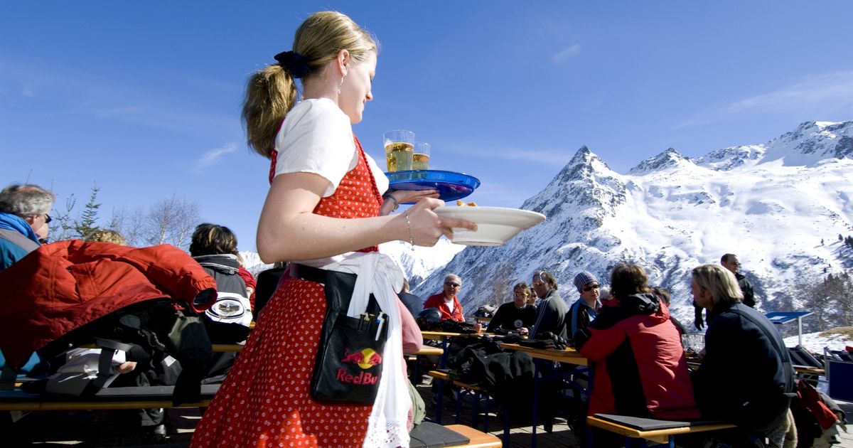 Tourismus-auf-Nadeln-NEOS-pochen-auf-Deal-f-r-8000-Saisonniers