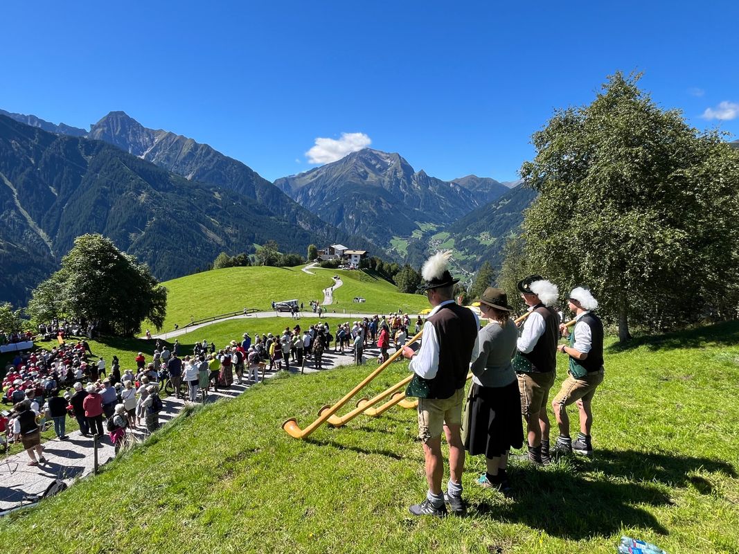 Weisenbläser tauchten Brandberg in eine Klangwolke