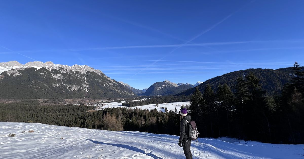 Ab-auf-die-Rauthh-tte-Zwischen-wenig-Schnee-und-viel-Buchenlaub