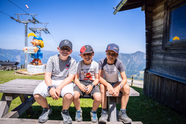 Felix, Julian und Sophia aus Buch tobten sich an den rund 40 Spielestationen aus und hatten viel Spaß. 
