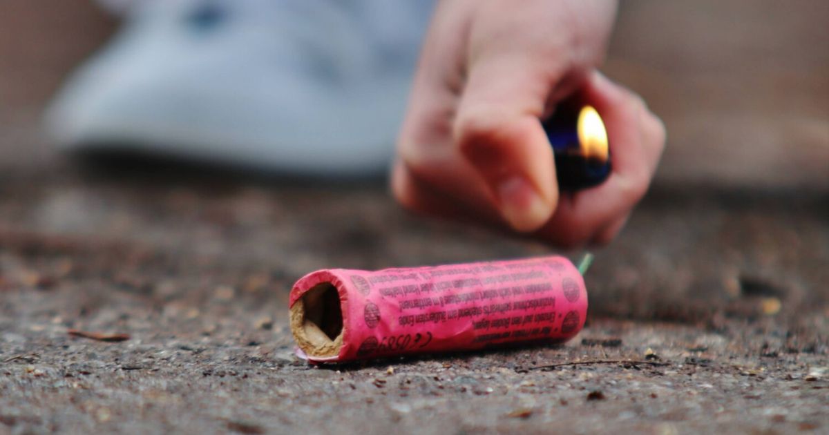 Rabiater-Tiroler-z-ndete-B-ller-in-Menschenmenge-M-dchen-12-und-Polizistin-verletzt