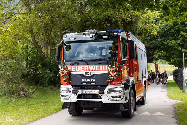 2025 07 19, Segnung Tanklöschfahrzeug  Feuerwehr Ainet, FF