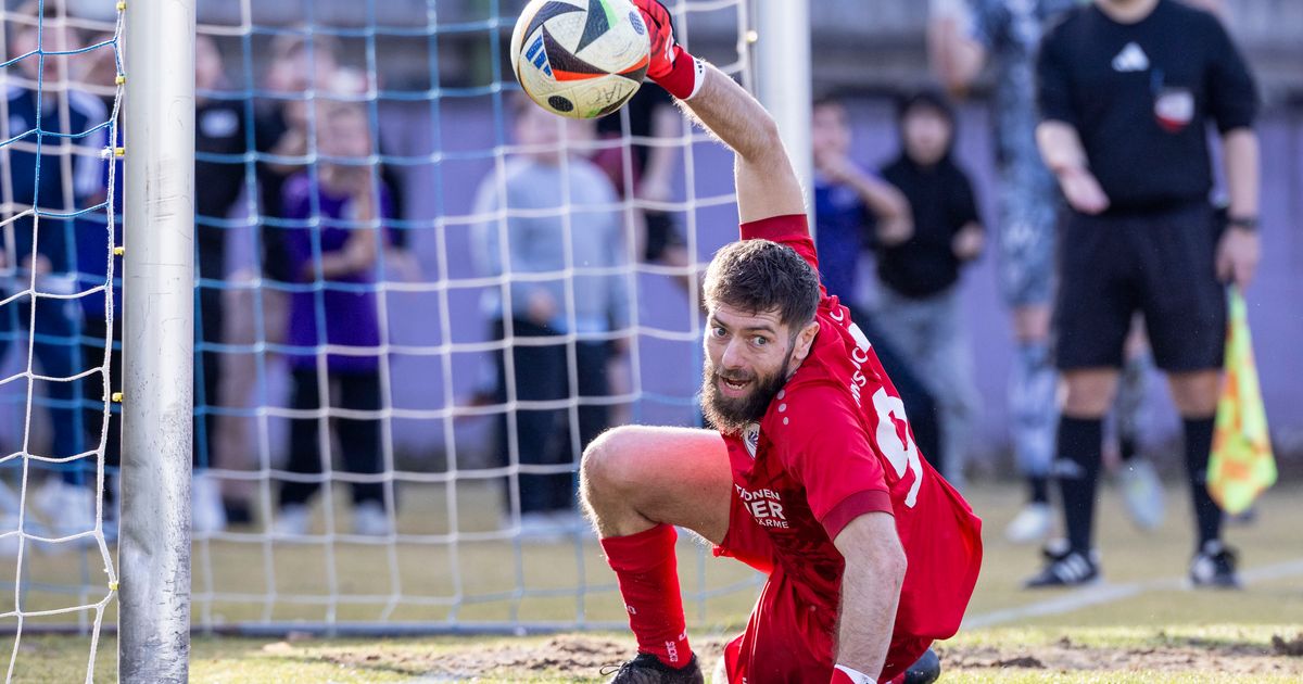 Sterba-als-Elfmeterheld-IAC-schaltete-Kitzb-hel-aus-auch-Absam-durfte-jubeln