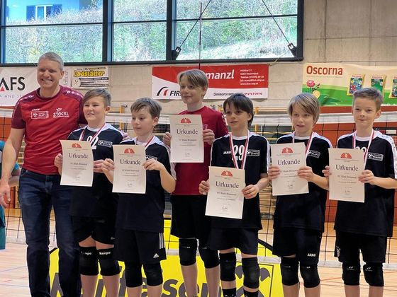 In Unterländer Hand: Der U13-Titel ging an den VC Klafs Brixental.